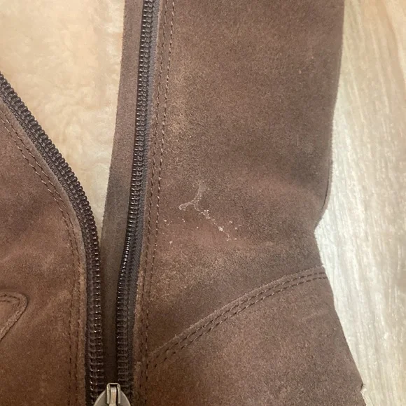 UGG Australia Women's 5235 Sheepskin Dark Brown Suede Tall Boots Size 8 EUC - Picture 14 of 17